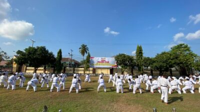 Jelang Kenaikan Pangkat, 85 Personel Polres Bima Kota dan Batalyon C Pelopor Sat Brimob Jalani Uji Bela Diri