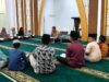 Bina Mental Spiritual Anak-anak, Bhabinkamtibmas Polsek Woha Ikhlas Jadi Guru Ngaji Gratis