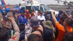 5. Angin 35 Knot Tak Halangi Helikopter Polri Evakuasi Jenazah Korban KM Virgo