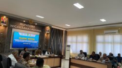 Rapat Rutin Forkopimda Sumbawa, Kapolres dan Bupati Sinergi Atasi Tambang Ilegal hingga Pengamanan Sidang