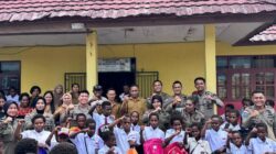 SATGAS DAMAI CARTENZ GELAR BAKSOS DI SD INPRES KENYAM, BANGUN KEDEKATAN DENGAN MASYARAKAT NDUGA