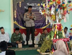 Kapolsek Moyo Hilir Hadiri Peringatan Maulid Nabi di SMPN 3 Moyo Hilir, Beri Pesan Tegas Jauhi Narkoba dan Kenalpot Brong
