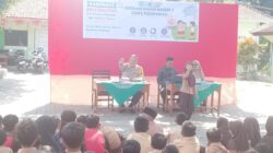 Bhabinkamtibmas Desa Lenek Pesiraman Sosialisasikan Bahaya Bullying kepada Siswa SD 2