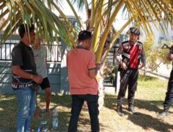 Patroli Dialogis di Telaga Bertong, Polisi Sapa Warga dan Pelaku UMKM Sampaikan Pesan Kamtibmas