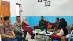 Bhabinkamtibmas Desa Tembeng Putik Sambangi MBG Yayasan Az Zuhri, Ajak Karyawan Jaga Kamtibmas