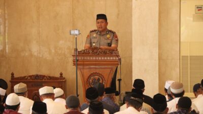 Gelar Jumling di Masjid Al-Mubarok, Polresta Tuban Sosialisasi Keselamatan Lantas dan Layanan 110