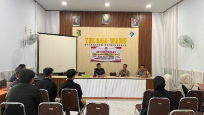 Bhabinkamtibmas Desa Telaga Waru Hadiri Penerimaan Mahasiswa KKN IAIH Pancor, Ajak Jaga Kondusivitas Jelang Pilkades 2027