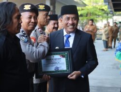Bhabinkamtibmas Polres Bima Kota Terima Penghargaan atas Sinergitas dan Loyalitas Dukung Tugas Kodim 1608 Bima