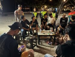 Cegah Pesta Miras dan Kenakalan Remaja, Bhabinkamtibmas Pasir Putih Bersama Tiga Pilar Gelar Patroli Malam Pantai Maluk