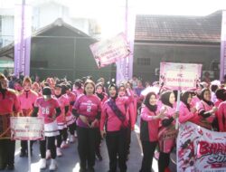 Meriahkan HKGB ke-74, Kapolres Sumbawa Barat Bersama Bhayangkari Ikuti Lomba Voli, Yel-Yel, hingga Bazar UMKM di Mapolda NTB