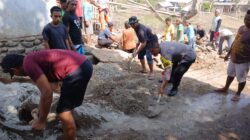 Wujudkan Kepedulian Sosial, Bhabinkamtibmas Polres Bima Kota Bersama Warga Gotong Royong Perbaiki Posyandu