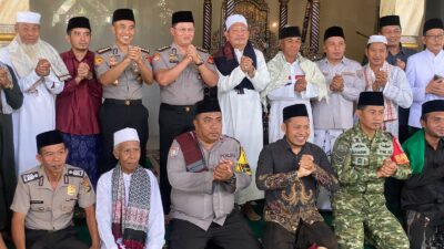 Jumat Keliling di Jempong Baru, Polda NTB Ajak Warga Jaga Keluarga dan Cegah Gangguan Kamtibmas