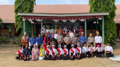 Implementasi “Polisi Peduli Pendidikan”, Kapolsek Lape Jadi Pembina Upacara Hari Sumpah Pemuda ke-98 di SMPN 2 Lape