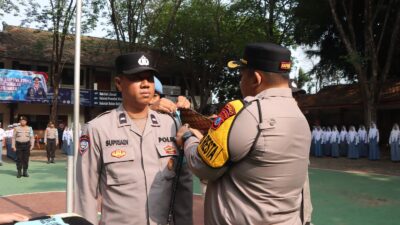 Bentengi Pelajar dari Perundungan dan Narkoba, Kapolresta Tuban Pimpin Apel Polisi Jogo Sekolah di SMKN 1 Tuban