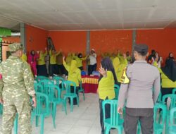 Dukung Lingkungan Sehat, Bhabinkamtibmas Hadiri Penilaian Lomba KSB Sadar STBM di Desa Lamusung